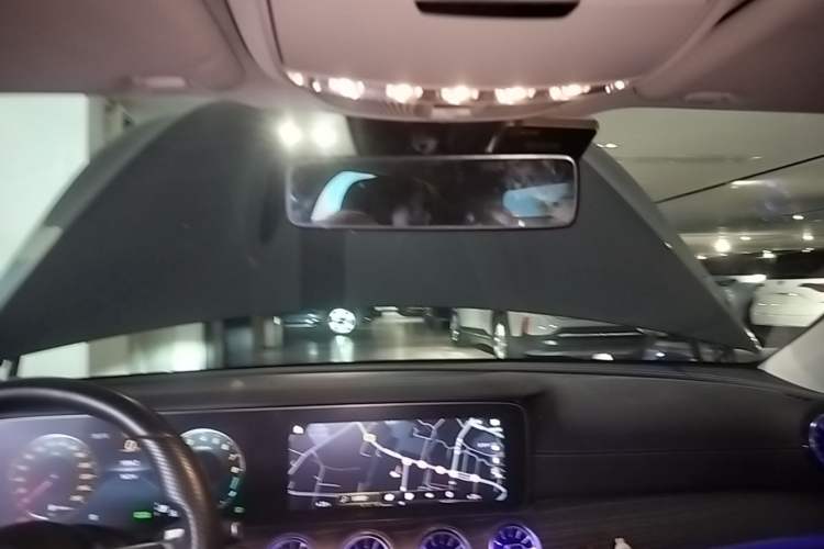 Used Mercedes-Benz E-Class New Energy 2022 Restyled E 350 e L Plug-in Hybrid Sports Sedan Headliner