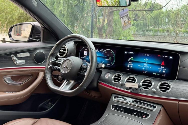Used Mercedes-Benz E-Class New Energy 2022 Restyled E 350 e L Plug-in Hybrid Sports Sedan Interior 2