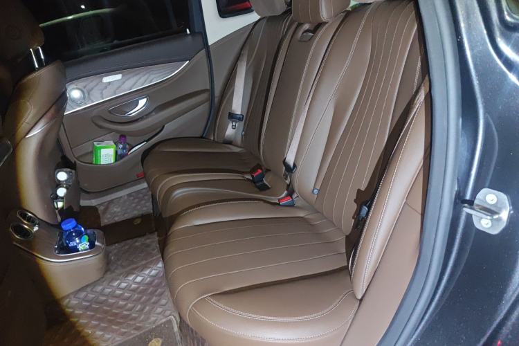 Used Mercedes-Benz E-Class New Energy 2022 Restyled E 350 e L Plug-in Hybrid Sedan Left Rear Seat