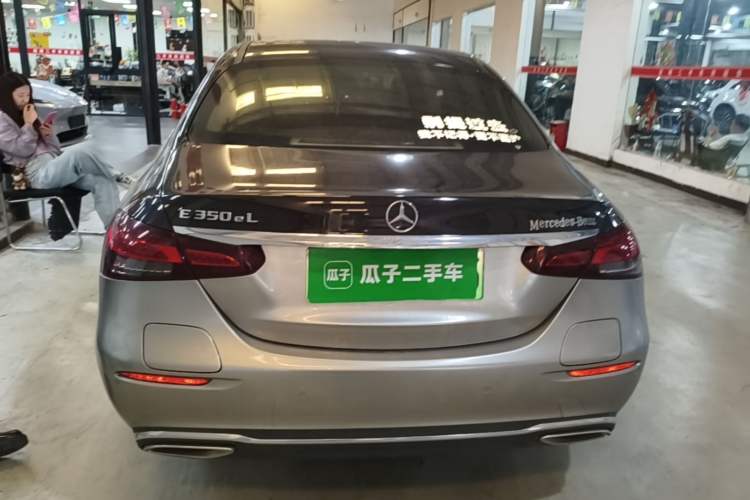 Used Mercedes-Benz E-Class New Energy 2022 E 350 e L Plug-in Hybrid Sedan Rear