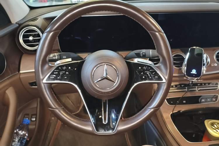 Used Mercedes-Benz E-Class New Energy 2022 E 350 e L Plug-in Hybrid Sedan Steering Wheel