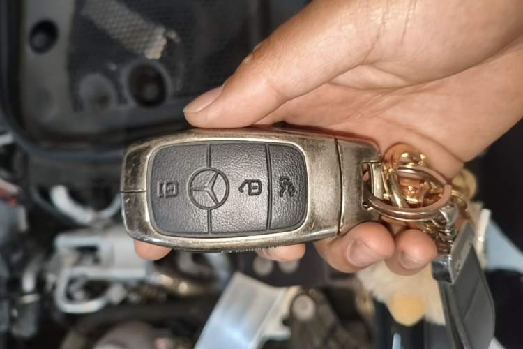 Used Mercedes-Benz E-Class New Energy 2022 E 350 e L Plug-in Hybrid Sedan Vehicle Key