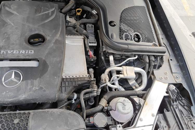 Used Mercedes-Benz E-Class New Energy 2022 E 350 e L Plug-in Hybrid Sedan Engine Bay Left