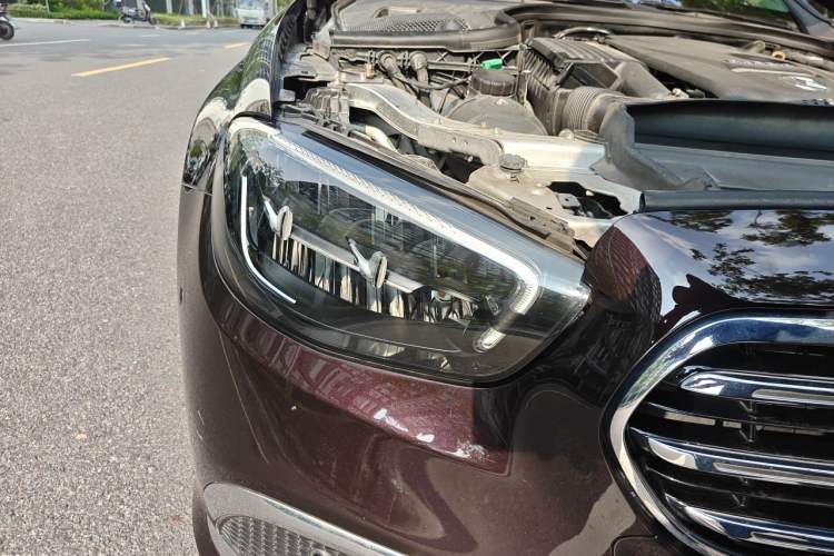 Used Mercedes-Benz E-Class New Energy 2022 E 350 e L Plug-in Hybrid Sedan Right Front Headlight