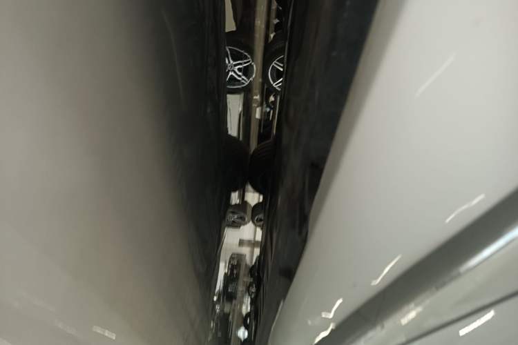 Used Mercedes-Benz E-Class New Energy 2022 Restyled E 350 e L Plug-in Hybrid Sports Sedan Chassis Rear Right