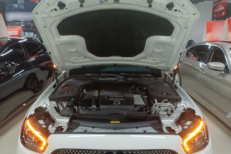 Used Mercedes-Benz E-Class New Energy 2022 Restyled E 350 e L Plug-in Hybrid Sports Sedan Engine Bay
