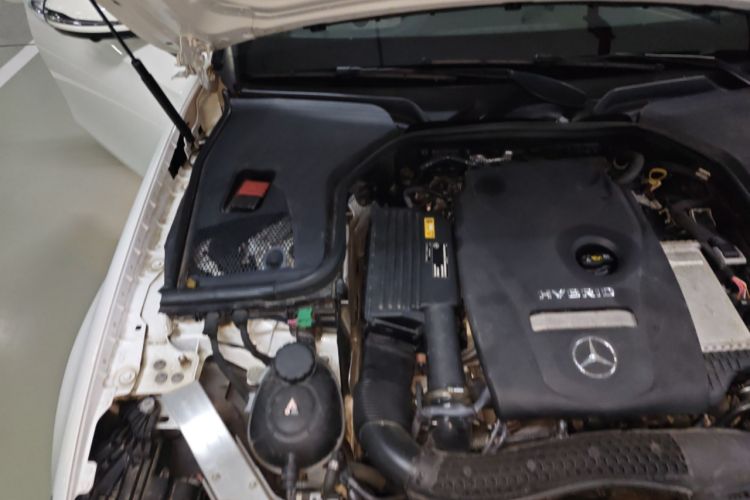 Used Mercedes-Benz E-Class New Energy 2022 E 350 e L Plug-in Hybrid Sedan Engine Bay Right