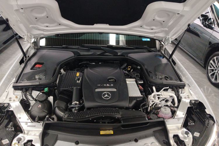 Used Mercedes-Benz E-Class New Energy 2022 Restyled E 350 e L Plug-in Hybrid Sedan Engine Bay