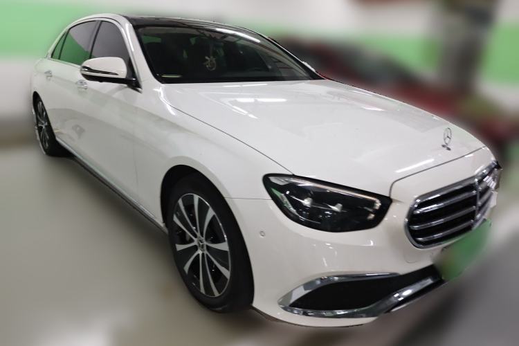 Used Mercedes-Benz E-Class New Energy 2022 E 350 e L Plug-in Hybrid Sedan Front Right 45 Deg