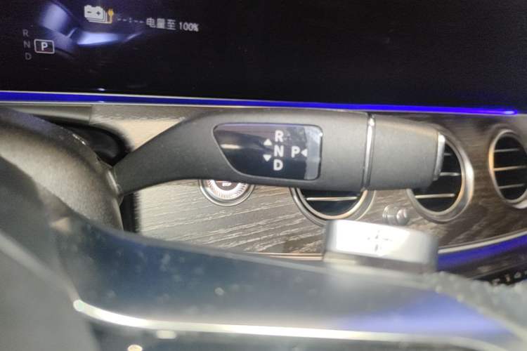 Used Mercedes-Benz E-Class New Energy 2022 Restyled E 350 e L Plug-in Hybrid Sports Sedan Gear Lever