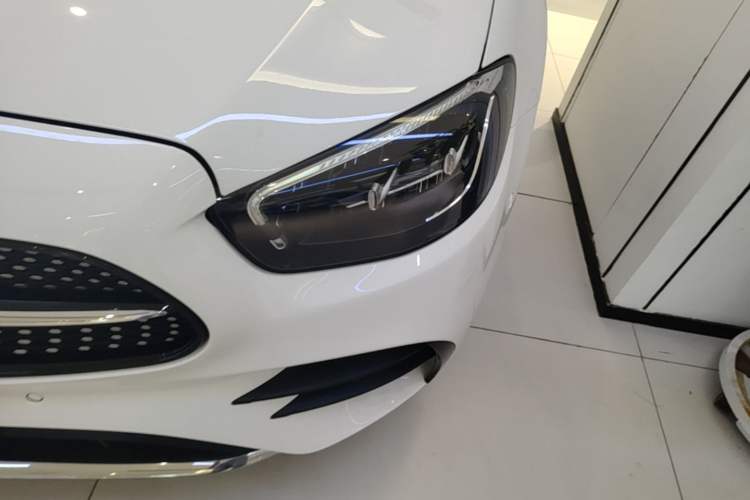 Used Mercedes-Benz E-Class New Energy 2022 Restyled E 350 e L Plug-in Hybrid Sports Sedan Left Front Headlight