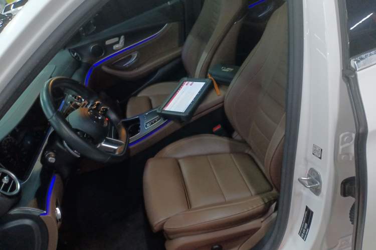 Used Mercedes-Benz E-Class New Energy 2022 Restyled E 350 e L Plug-in Hybrid Sports Sedan Left Front Seat