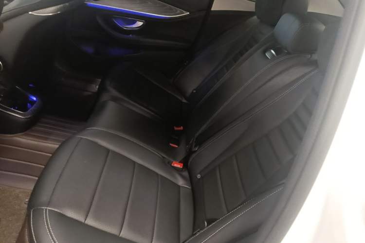 Used Mercedes-Benz E-Class New Energy 2022 Restyled E 350 e L Plug-in Hybrid Sports Sedan Left Rear Seat