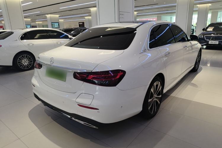 Used Mercedes-Benz E-Class New Energy 2022 Restyled E 350 e L Plug-in Hybrid Sports Sedan Rear Right 45 Deg