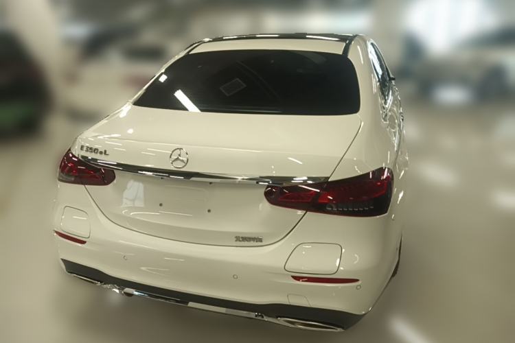Used Mercedes-Benz E-Class New Energy 2022 Restyled E 350 e L Plug-in Hybrid Sports Sedan Rear
