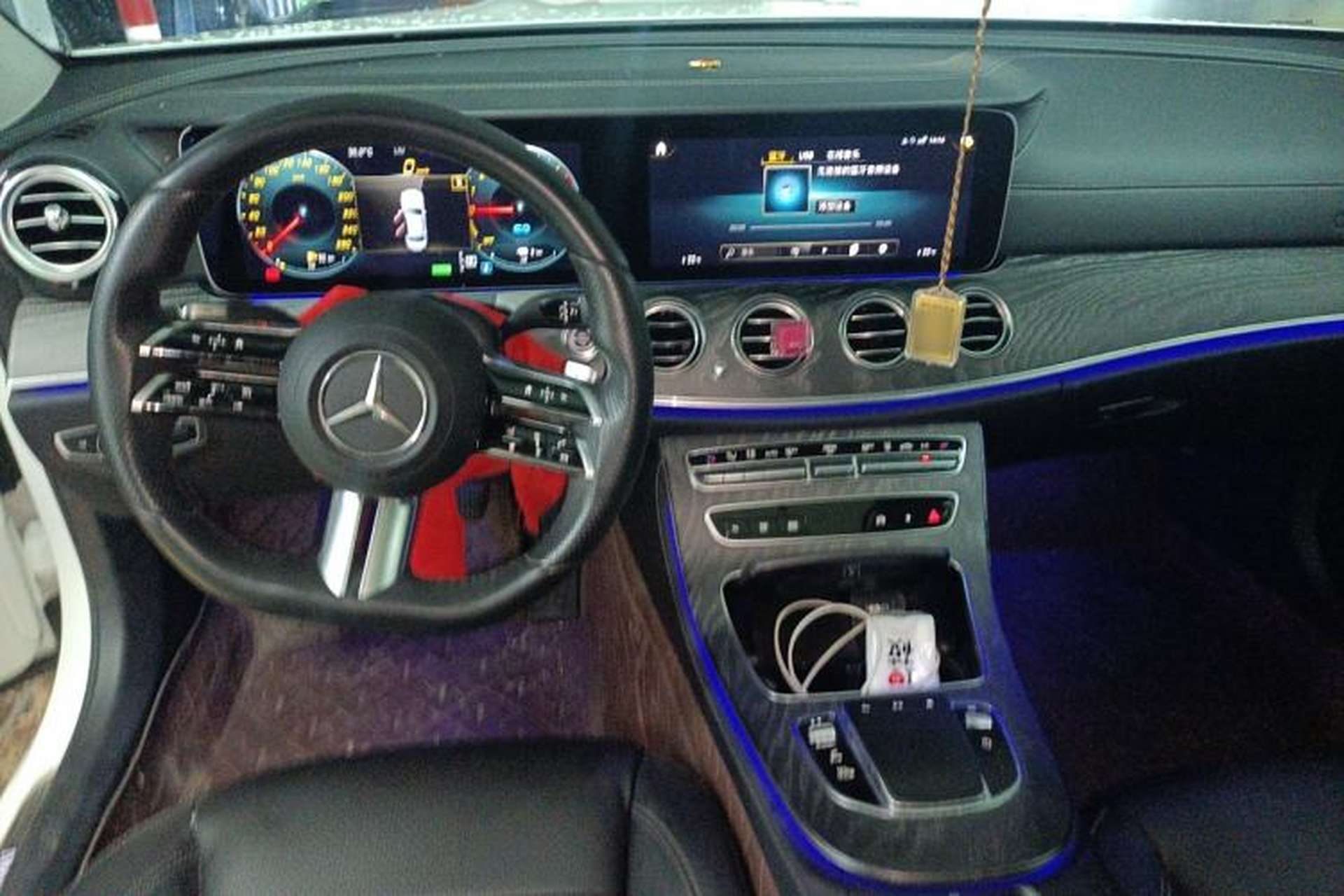 Used Mercedes-Benz E-Class New Energy 2022 Facelift E 350 e L Plug-in Hybrid Sedan Steering Wheel