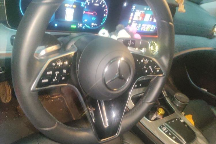 Used Mercedes-Benz E-Class New Energy 2022 Second Facelift E 350 e L Plug-in Hybrid Sedan Steering Wheel