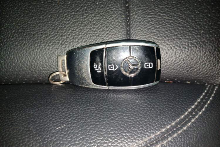 Used Mercedes-Benz E-Class New Energy 2022 Facelift E 350 e L Plug-in Hybrid Sedan Vehicle Key