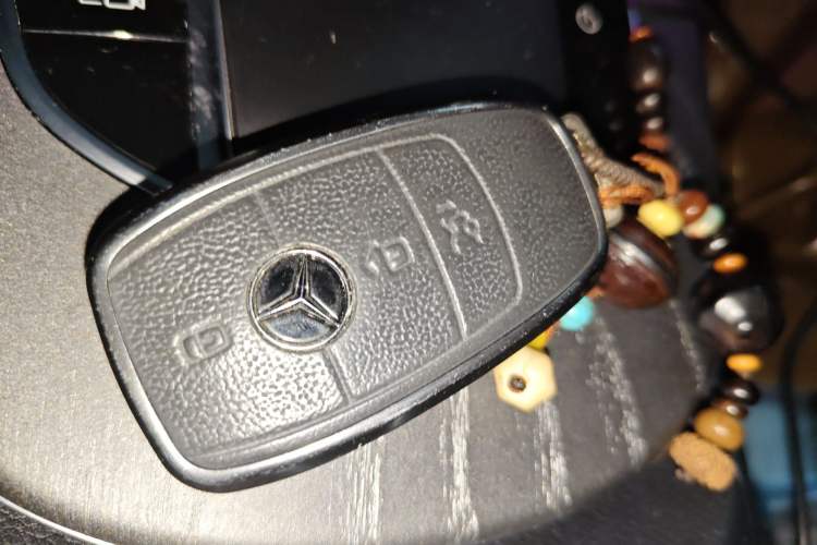 Used Mercedes-Benz E-Class New Energy 2022 E 350 e L Plug-in Hybrid Sedan Vehicle Key