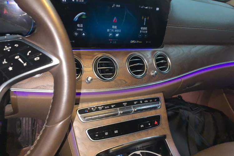 Used Mercedes-Benz E-Class New Energy 2023 E 350 e L Plug-in Hybrid Sedan Audio And AC Panel