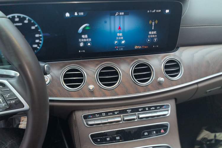 Used Mercedes-Benz E-Class New Energy 2023 E 350 e L Plug-in Hybrid Sedan Audio And AC Panel