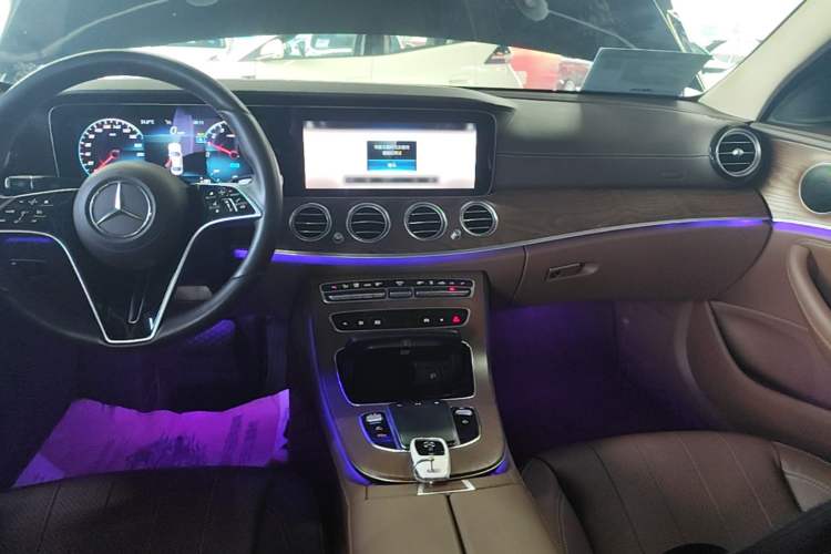 Used Mercedes-Benz E-Class New Energy 2023 E 350 e L Plug-in Hybrid Sedan Audio And AC Panel