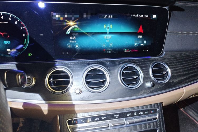 Used Mercedes-Benz E-Class New Energy 2023 E 350 e L Plug-in Hybrid Sports Sedan Audio And AC Panel