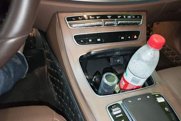 Used Mercedes-Benz E-Class New Energy 2023 E 350 e L Plug-in Hybrid Sedan Audio And AC Panel