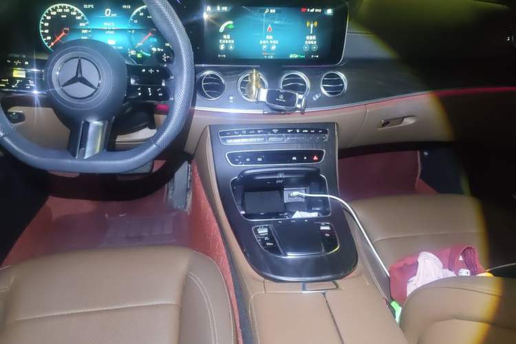 Used Mercedes-Benz E-Class New Energy 2023 E 350 e L Plug-in Hybrid Sports Sedan Audio And AC Panel