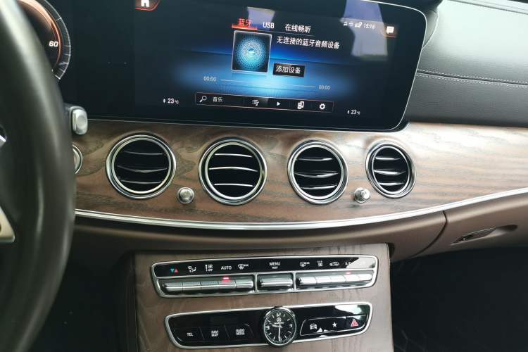 Used Mercedes-Benz E-Class New Energy 2023 E 350 e L Plug-in Hybrid Sedan Audio And AC Panel