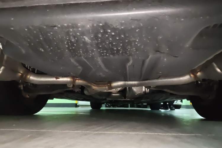 Used Mercedes-Benz E-Class New Energy 2023 E 350 e L Plug-in Hybrid Sedan Chassis Rear