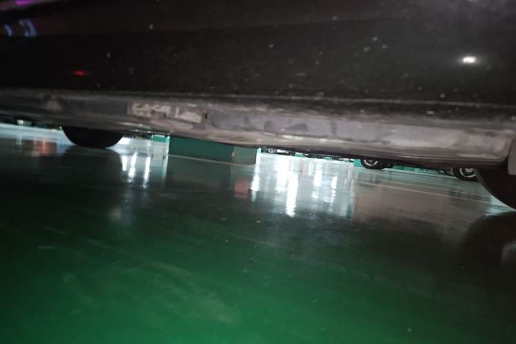 Used Mercedes-Benz E-Class New Energy 2023 E 350 e L Plug-in Hybrid Sedan Chassis Rear Left