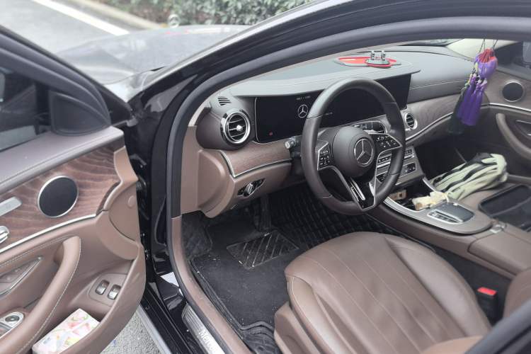 Used Mercedes-Benz E-Class New Energy 2023 E 350 e L Plug-in Hybrid Sedan Driver Seat