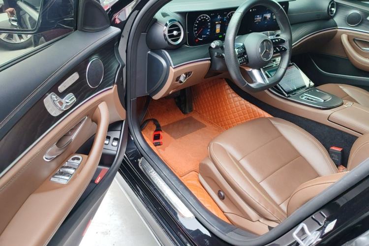 Used Mercedes-Benz E-Class New Energy 2023 E 350 e L Plug-in Hybrid Sports Sedan Driver Seat