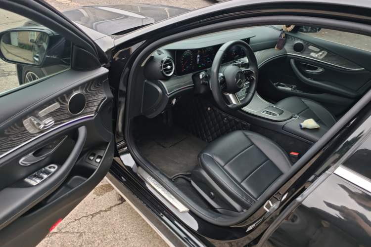 Used Mercedes-Benz E-Class New Energy 2023 E 350 e L Plug-in Hybrid Sports Sedan Driver Seat