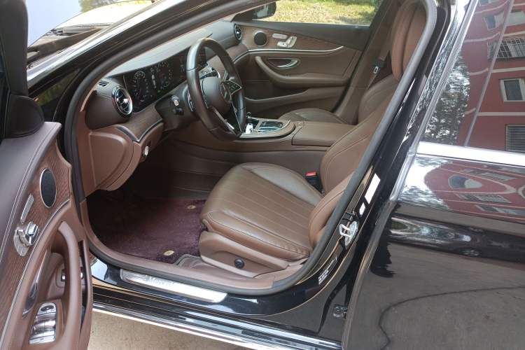 Used Mercedes-Benz E-Class New Energy 2023 E 350 e L Plug-in Hybrid Sedan Driver Seat
