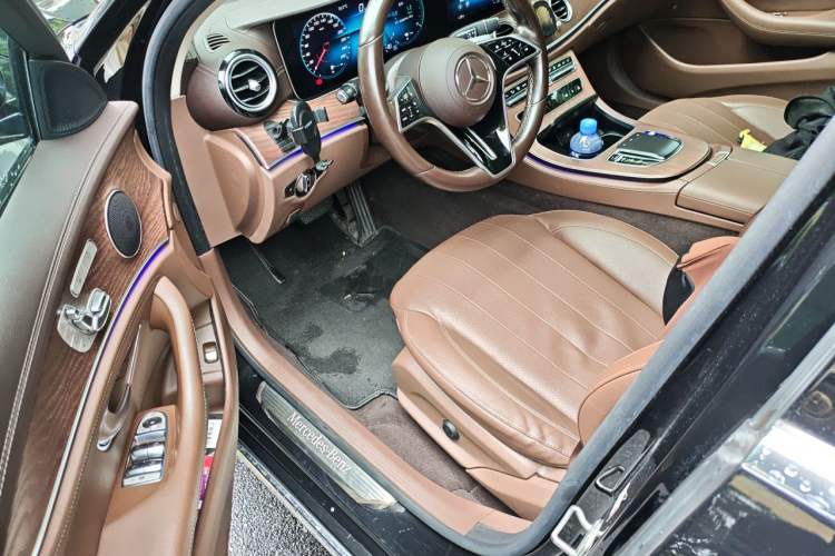 Used Mercedes-Benz E-Class New Energy 2023 E 350 e L Plug-in Hybrid Sedan Driver Seat