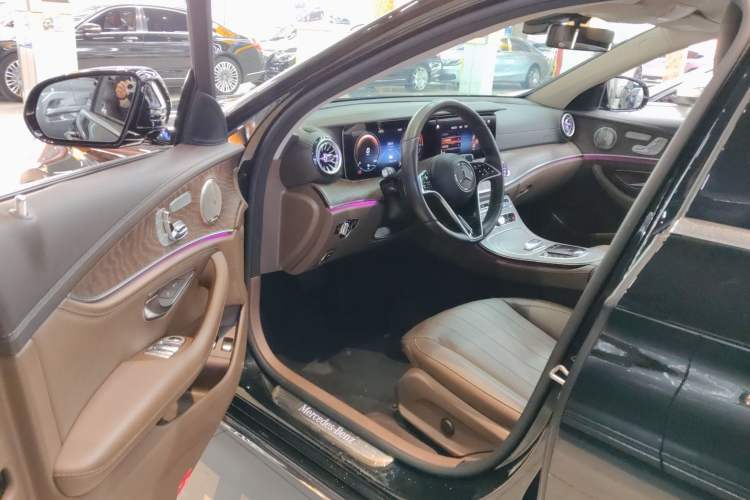 Used Mercedes-Benz E-Class New Energy 2023 E 350 e L Plug-in Hybrid Sedan Driver Seat