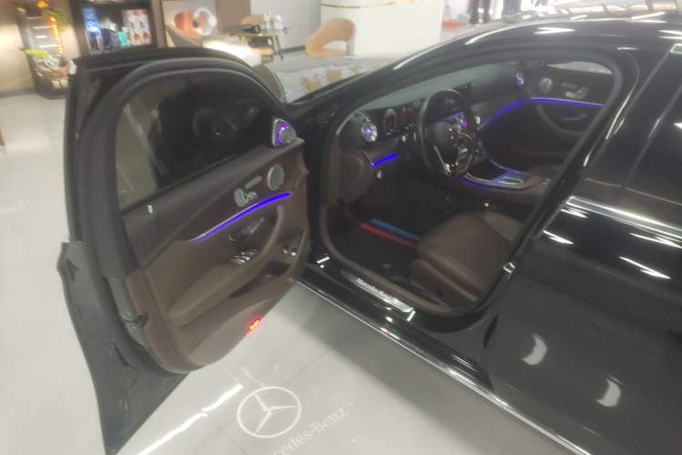 Used Mercedes-Benz E-Class New Energy 2023 E 350 e L Plug-in Hybrid Sedan Driver Seat