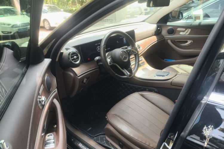 Used Mercedes-Benz E-Class New Energy 2023 E 350 e L Plug-in Hybrid Sedan Driver Seat
