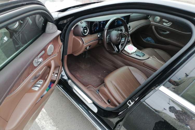 Used Mercedes-Benz E-Class New Energy 2023 E 350 e L Plug-in Hybrid Sedan Driver Seat