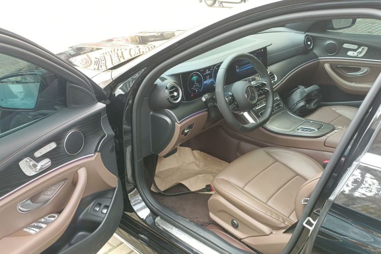 Used Mercedes-Benz E-Class New Energy 2023 E 350 e L Plug-in Hybrid Sports Sedan Driver Seat