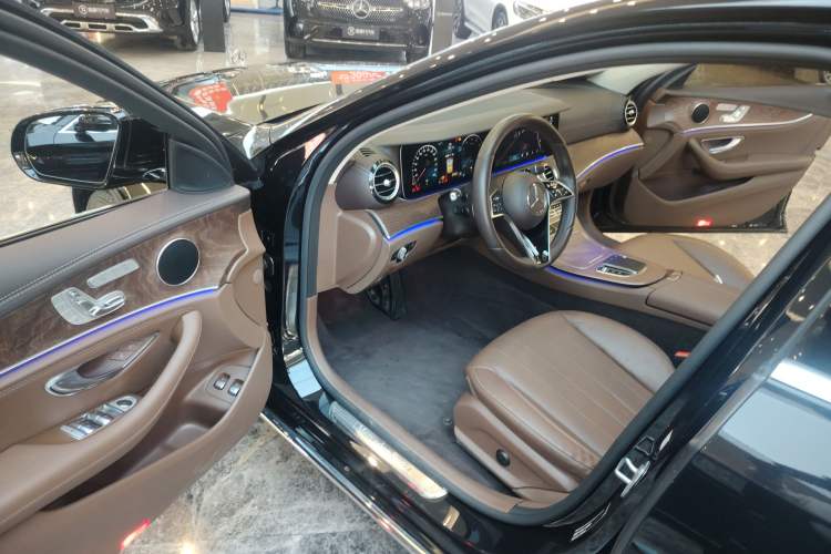 Used Mercedes-Benz E-Class New Energy 2023 E 350 e L Plug-in Hybrid Sedan Driver Seat