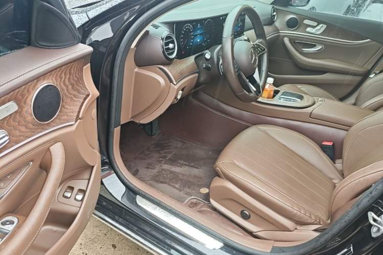 Used Mercedes-Benz E-Class New Energy 2023 E 350 e L Plug-in Hybrid Sedan Driver Seat