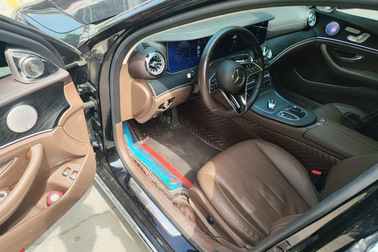 Used Mercedes-Benz E-Class New Energy 2023 E 350 e L Plug-in Hybrid Sedan Driver Seat