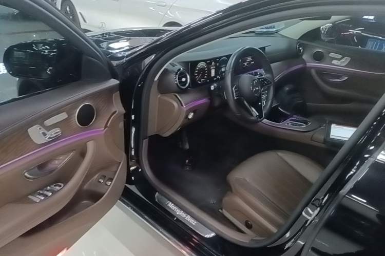 Used Mercedes-Benz E-Class New Energy 2023 E 350 e L Plug-in Hybrid Sedan Driver Seat