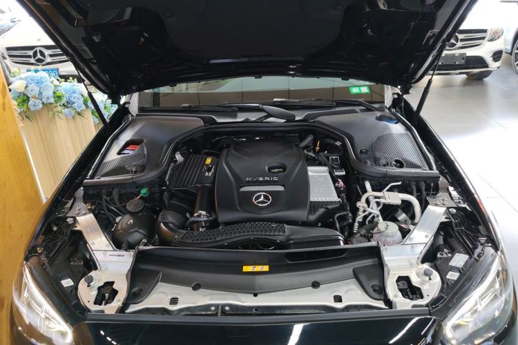 Used Mercedes-Benz E-Class New Energy 2023 E 350 e L Plug-in Hybrid Sports Sedan Engine Bay