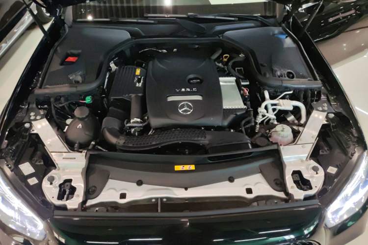 Used Mercedes-Benz E-Class New Energy 2023 E 350 e L Plug-in Hybrid Sports Sedan Engine Bay