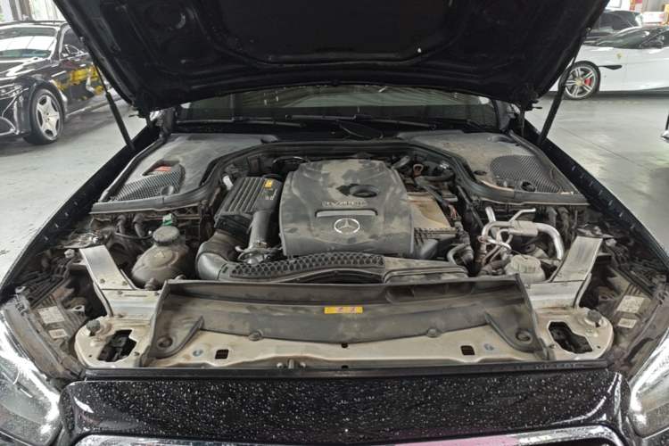 Used Mercedes-Benz E-Class New Energy 2023 E 350 e L Plug-in Hybrid Sedan Engine Bay