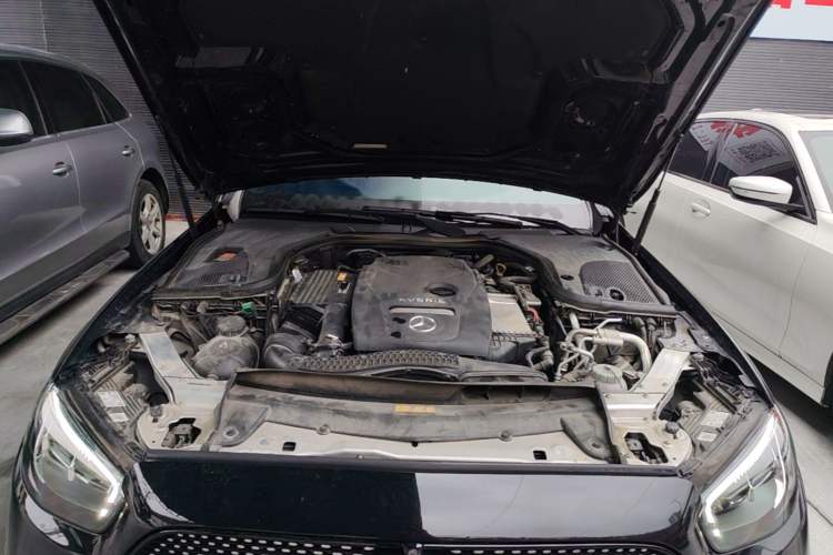 Used Mercedes-Benz E-Class New Energy 2023 E 350 e L Plug-in Hybrid Sports Sedan Engine Bay